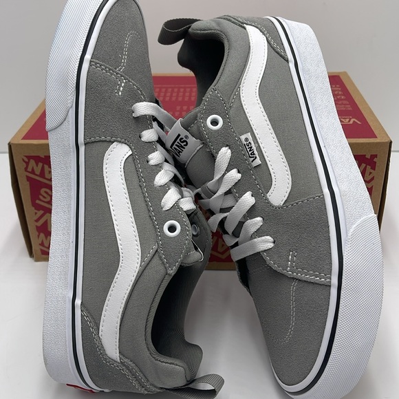 Vans WMNS Filmore Suede/Canvas Moon Mist
VN0A5EDUC0O Sneakers - Picture 11 of 16